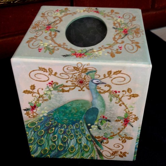 Beautiful Peacock Themed Tissue Box - Picture 1 of 4